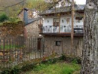 LA CASA PEQUEÑA EL PIÑEO